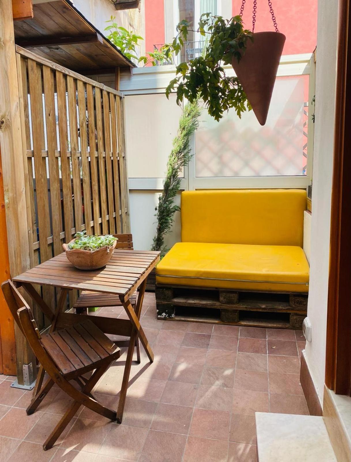 Apartament La Casa Di Apollo Neapol Zewnętrze zdjęcie